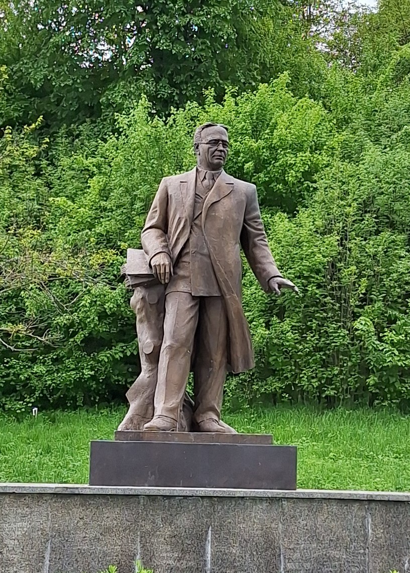Памятник в Шуше (2021)